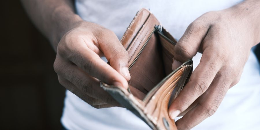 Alerta Financeiro: O 'Lifestyle Creep' Silencioso que Está a Esvaziar a Sua Conta